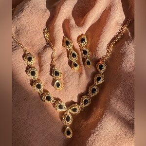 Elegant Gold and Black Jewelry Set Desi With Teeka